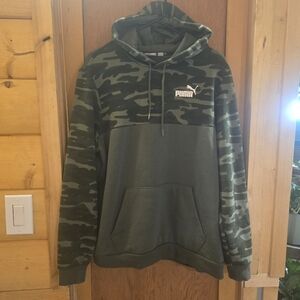 Puma new no tags womens large army green and camo super soft sweatshirt hoodie